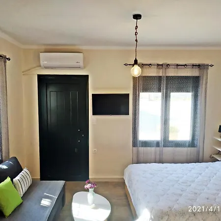 Old Harbour By Corfuescapes Apartamento *